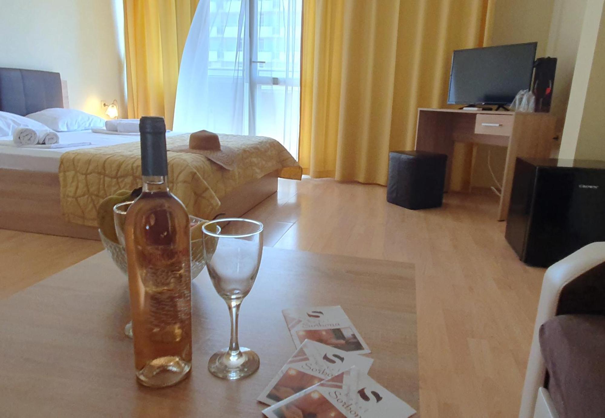Hotel Sorbona Варна Экстерьер фото
