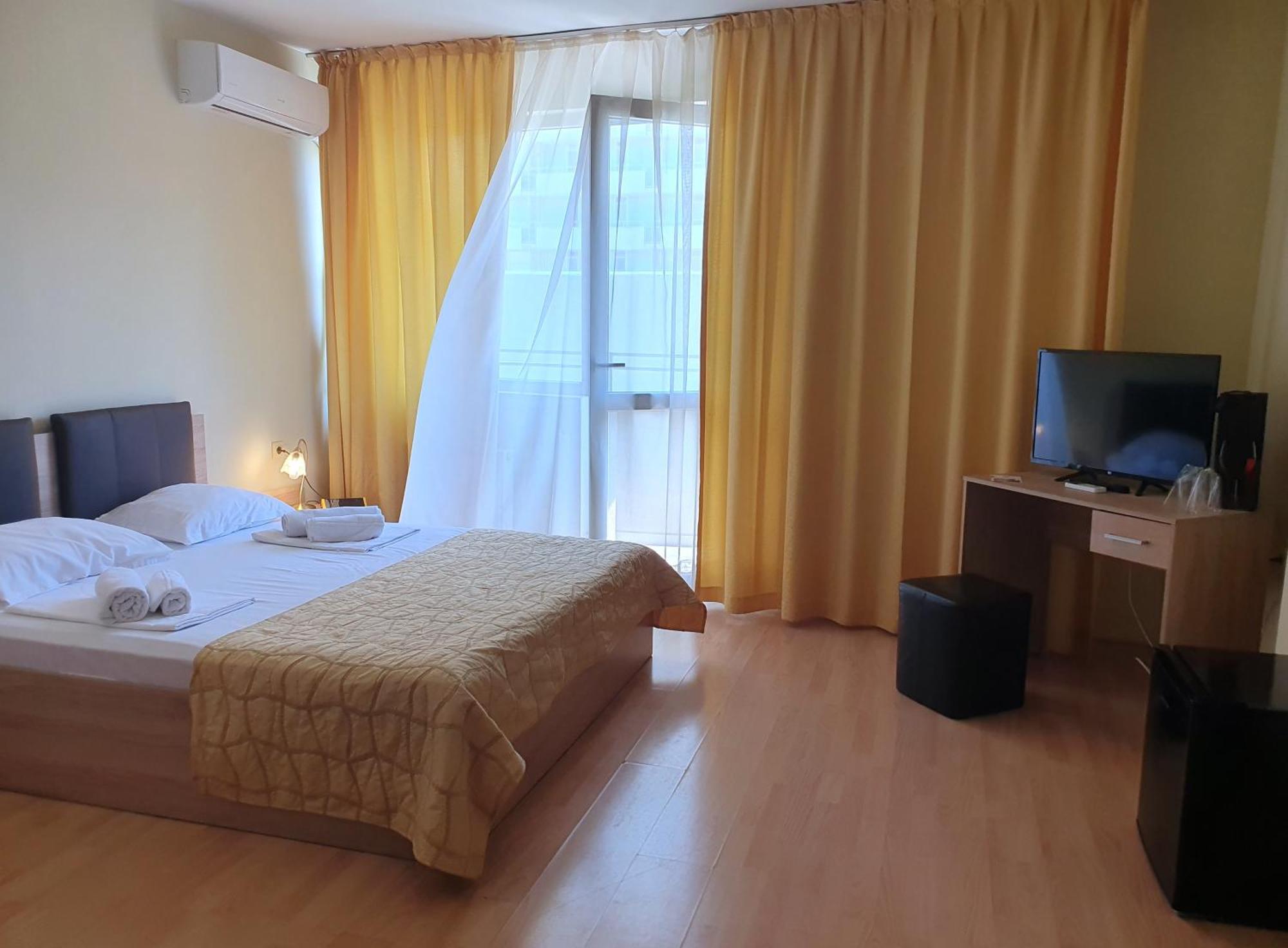 Hotel Sorbona Варна Экстерьер фото