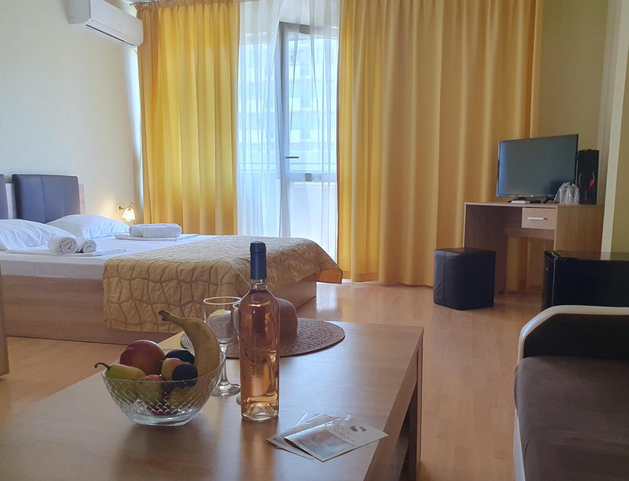 Hotel Sorbona Варна Экстерьер фото