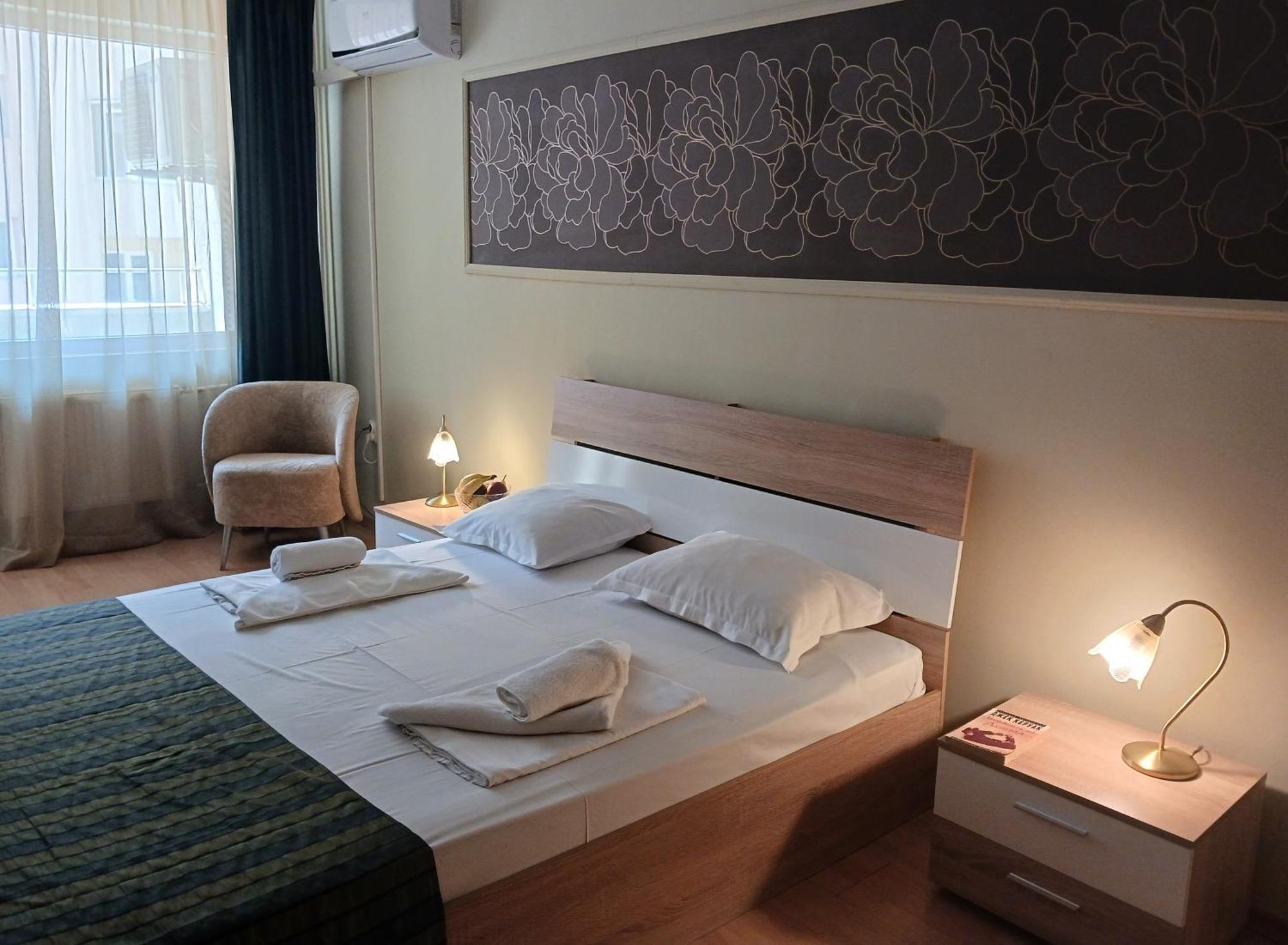 Hotel Sorbona Варна Экстерьер фото