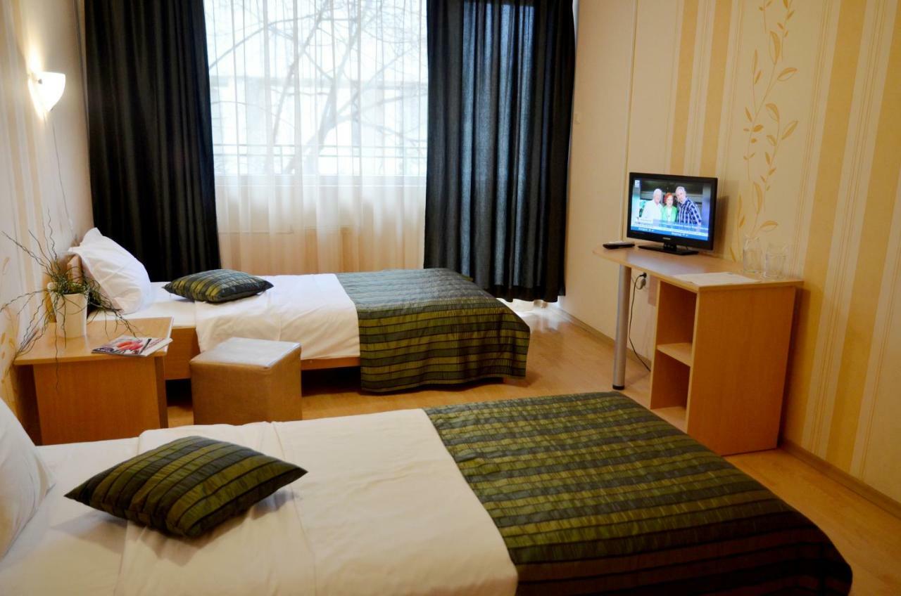Hotel Sorbona Варна Экстерьер фото
