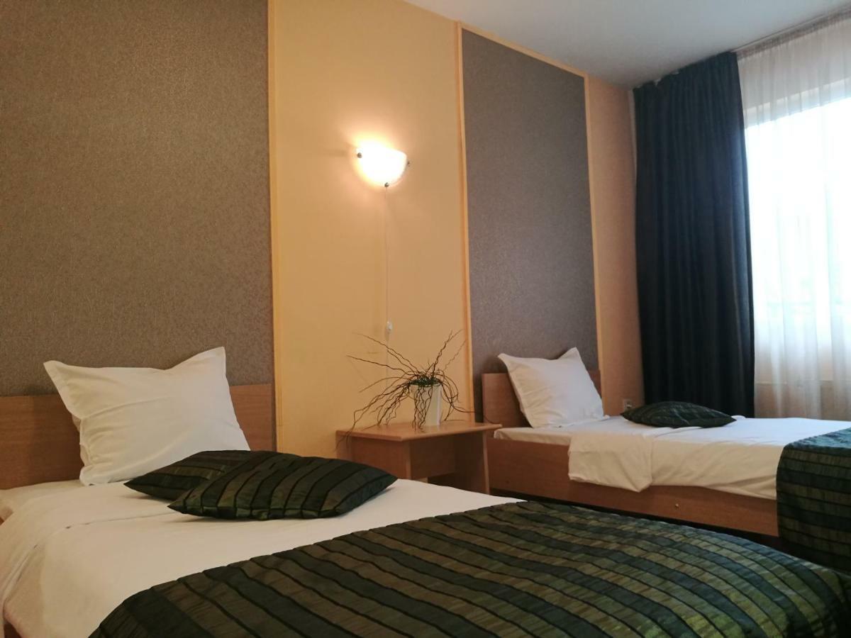 Hotel Sorbona Варна Экстерьер фото