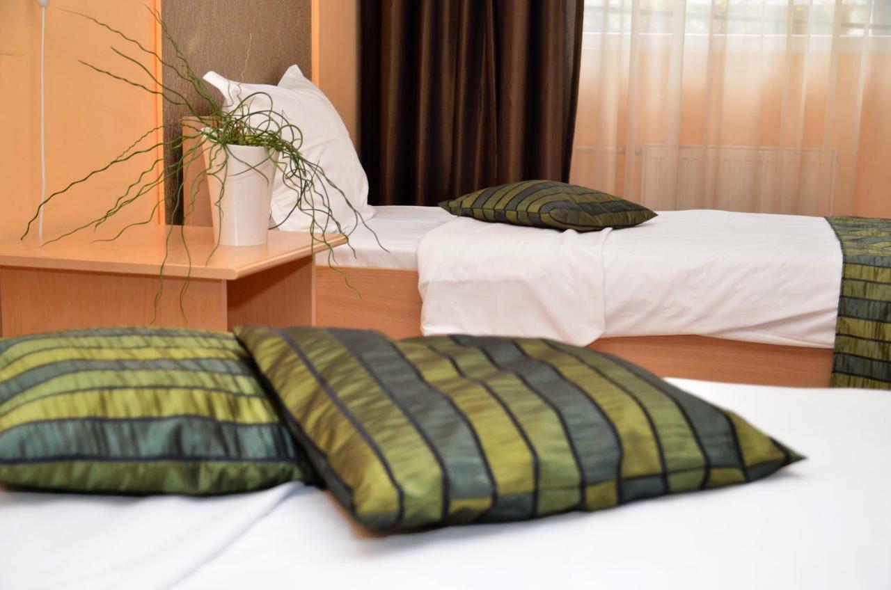 Hotel Sorbona Варна Экстерьер фото